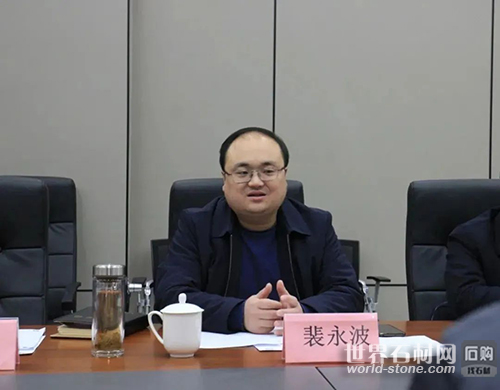 麻城市委書記裴永波